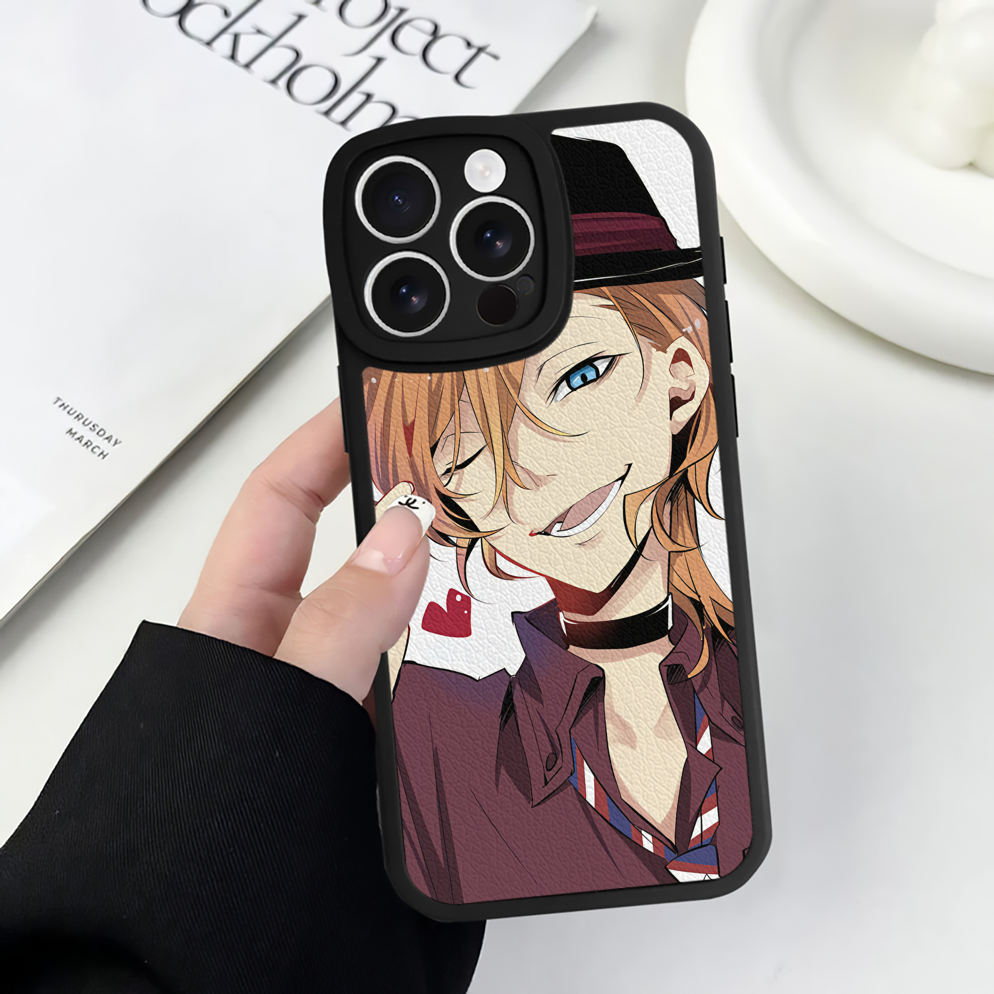 （画像用） 文豪ストレイドッグス Bungo Stray Dogs 【iPhone 16シリーズ対応】シリコンスマホケース（レザー調） 材質：シリコン
